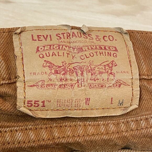 Vintage Levi's 551 Jeans Mens Medium 34 x 31 Brown Denim Loose Tapered Leg - Picture 6 of 14